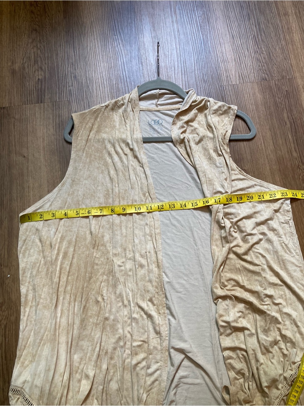 5/$15 Casual LOGO Tan Flowy Open Vest 2X - Picture 8 of 12